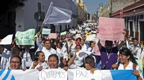 Hartazgo social alía a dos universidades antagónicas en el pasado