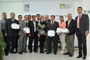 Reconoce CDE del PRI a migrantes poblanos