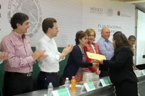 Inconcebible que en pleno Siglo XXI persista la pobreza: Rosario Robles Berlanga