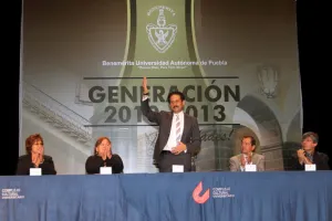 Educación media superior, factor de cambio: Alfonso Esparza Ortiz