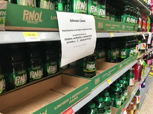 Desinfectantes, papel higiénico y enlatados ‘vuelan’ de supermercados en CDMX