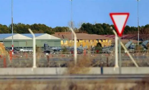 Se accidenta avión tras participar en desfile en la ciudad de Albacete, Madrid