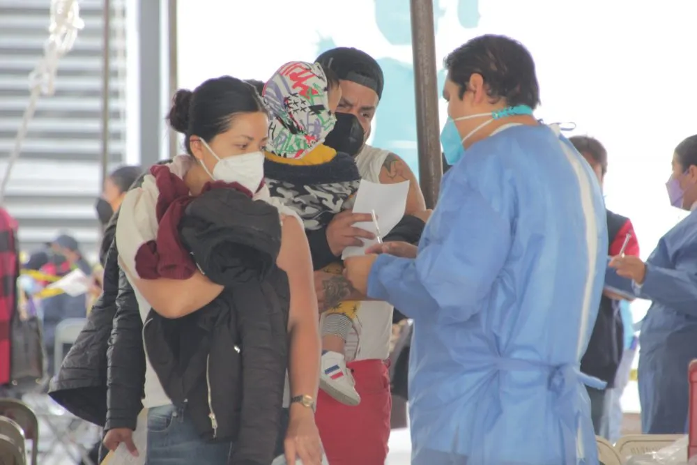 Cuenta 92% de los poblanos con dos dosis de la vacuna contra COVID-19