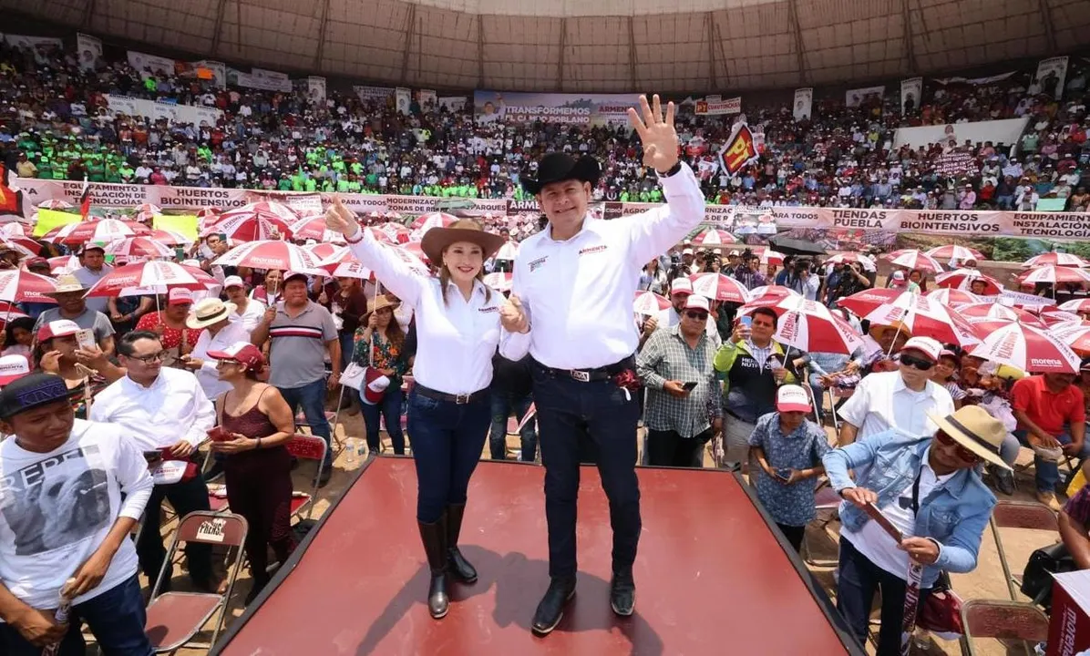 Alejandro Armenta y Cecilia Arellano