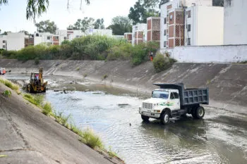 Barrancas de Puebla son reportadas como basureros clandestinos de desechos de animales