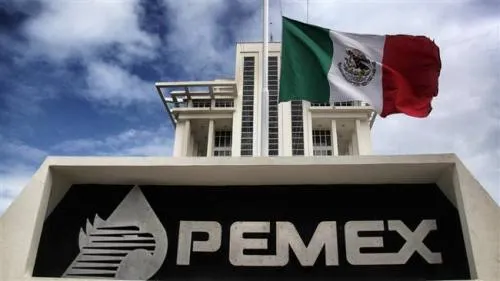Deuda de Pemex bajó 2.8% en nueve meses