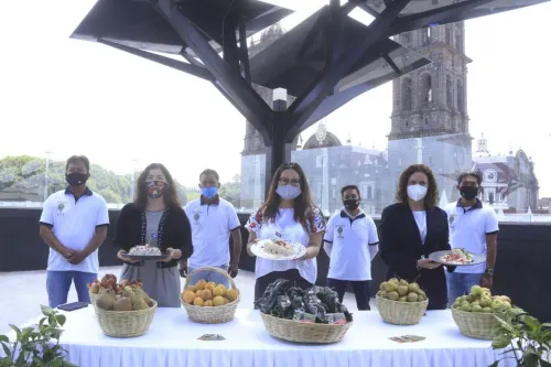 Inicia temporada de chiles en nogada