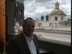 Maestro de espías, un libro que desmitifica pasajes de la historia de México