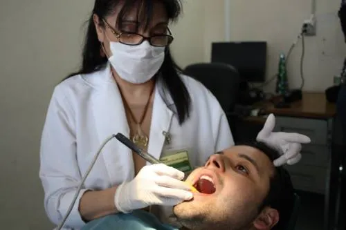 Más del 95% de poblanos sufre caries por temor a acudir al dentista: IMSS