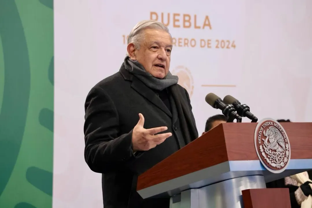 AMLO critica la Marcha por la Democracia