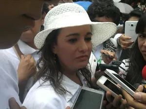 Hombre y mujer, la familia debe ser, petición del Frente Nacional