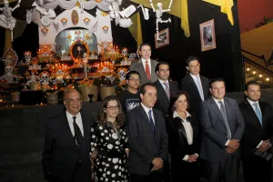 Inaugura Dinorah López de Gali Corredor de Ofrendas 2015