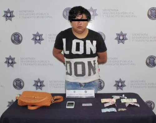 Detiene Policía Municipal de Puebla a probable asaltante de transeúntes