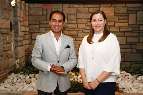 Entrega propuestas de campaña Michel Chaín a Martha Erika Alonso