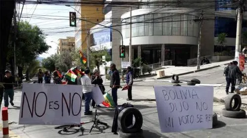 Bolivia se paraliza por marchas a favor y en contra de Evo Morales