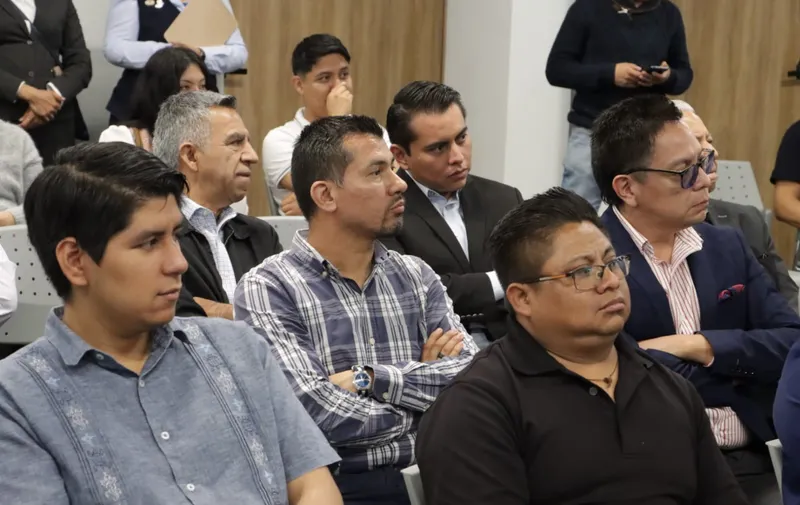 Celebra Congreso Día del Padre; reconoce la entrega de trabajadores