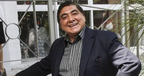 Hospitalizan a Carlos Bonavides por tumor en el riñón