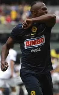 Gol de Vuoso hace que Águilas propine derrota a Pumas: 2-1