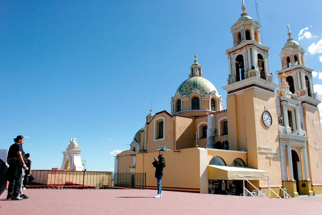 Aspecto del Santuario de la Virgen de los Remedios, sobre la Gran Pirámide de Cholula. Foto: Katia Fernández / EsImagen / Archivo