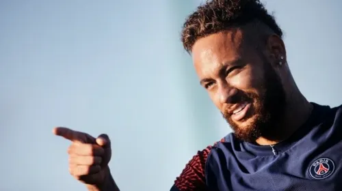 Neymar desata indignación en Brasil por ofrecer una fiesta con unos 500 invitados