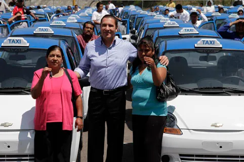 Con sustitución de mototaxis termina la corrupción y extorsiones