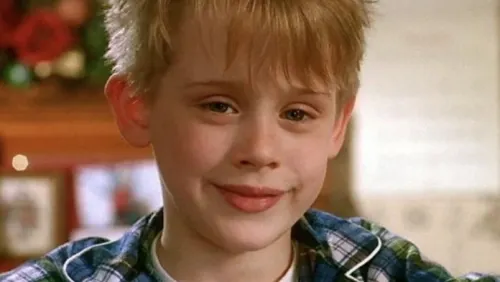 ¿Quieres sentirte viejo? Macaulay Culkin celebra su cumpleaños 40