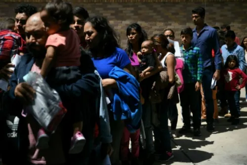 A partir de octubre negarán entrega de la Green Card