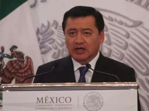 Entrega Osorio IV informe de Peña al Congreso