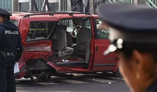 Muere niña tras choque en Iztapalapa