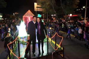 Más de 250 mil poblanos asisten al Desfile de Reyes Magos