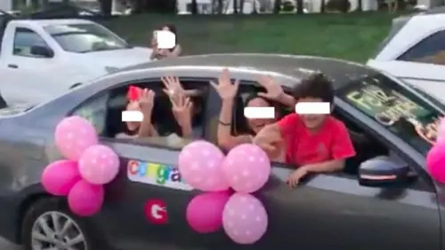 Prohíben festejar con caravanas de autos en Nuevo León