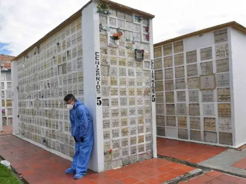 Colombia supera barrera de 800 mil casos de covid; más de 25 mil muertes