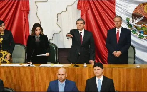 Exigen a interino cumplir con promesas rotas