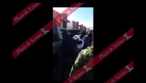 Video: Divulgan momento en que El Chapo es subido a auto oficial