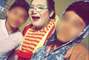 Detienen en Tehucán a payaso Yinyin Clown por pornografía infantil