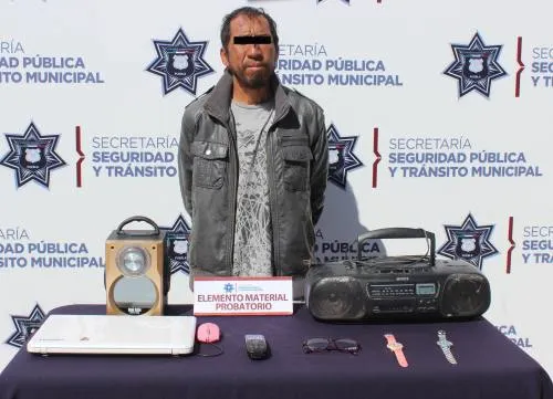 Detienen a sujeto por robo a casa habitación