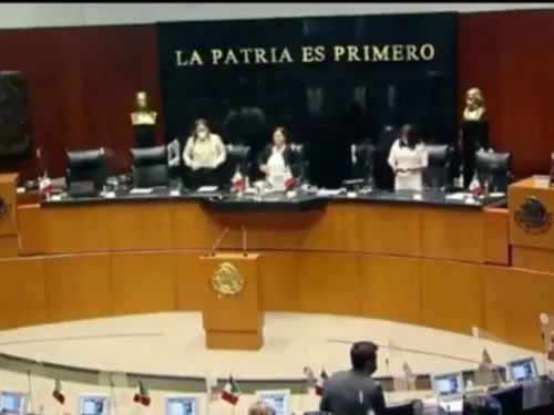 Senado guarda un minuto de silencio en memoria del doctor Alfredo Rustrián