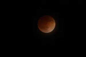 Video: Así se vivió el primer eclipse lunar de 2017