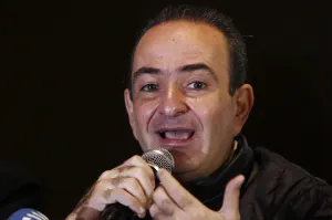 Enrique Ochoa, aire fresco para el PRI: Estefan