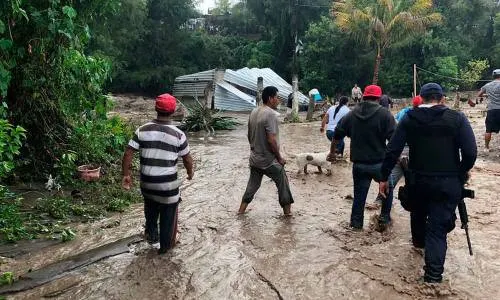 Desbordamiento de río Nexapa inundó viviendas en Atzala y Chietla