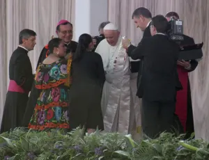Papa reconoce a familias de Chiapas resaltando sacrificio por sus hijos