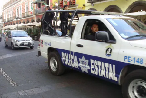 Ex policías ganan indemnización