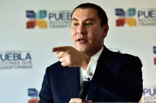 Dan luz verde en Los Pinos a Urzúa para buscar candidatura del PRI