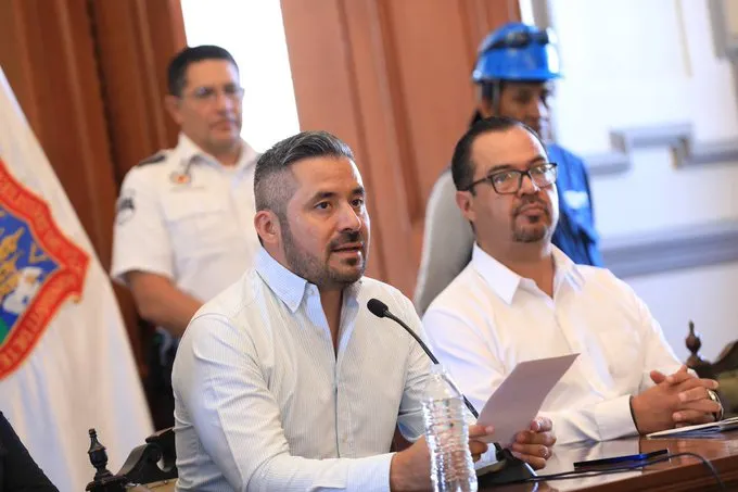 Adán Domínguez