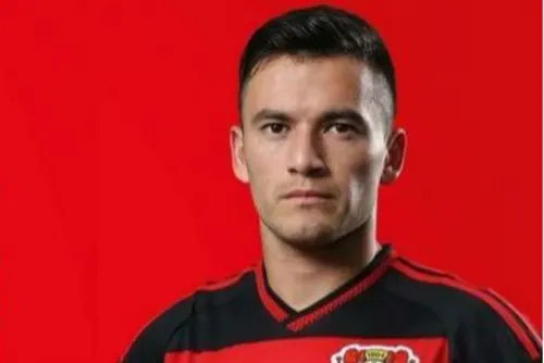 Charles Aránguiz sufre desgarro muscular; será baja por varias semanas