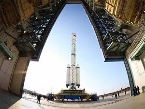 China anuncia operación para llegar a la Luna