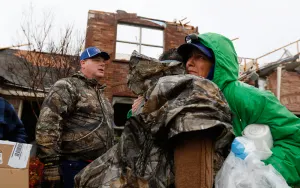 Suman 29 muertos en el sur de EU por tormentas