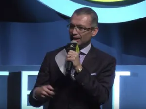Con problemas presentan ChivasTV