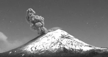 El volcán Popocatépetl registró tres explosiones e intensas fumarolas en las últimas horas