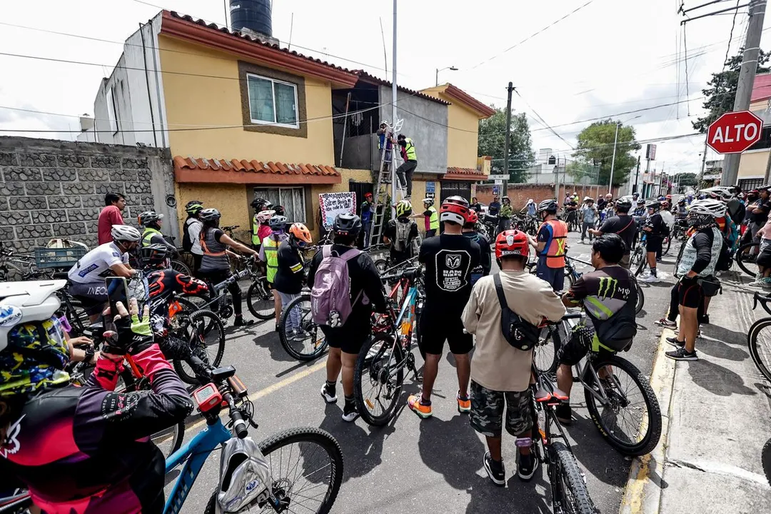 Bicicleta Blanca Cuitlahuac Munoz Loma Linda